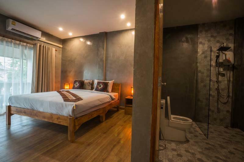 Sriananpura Hotel Csiangmaj Kültér fotó