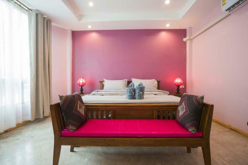 Sriananpura Hotel Csiangmaj Kültér fotó