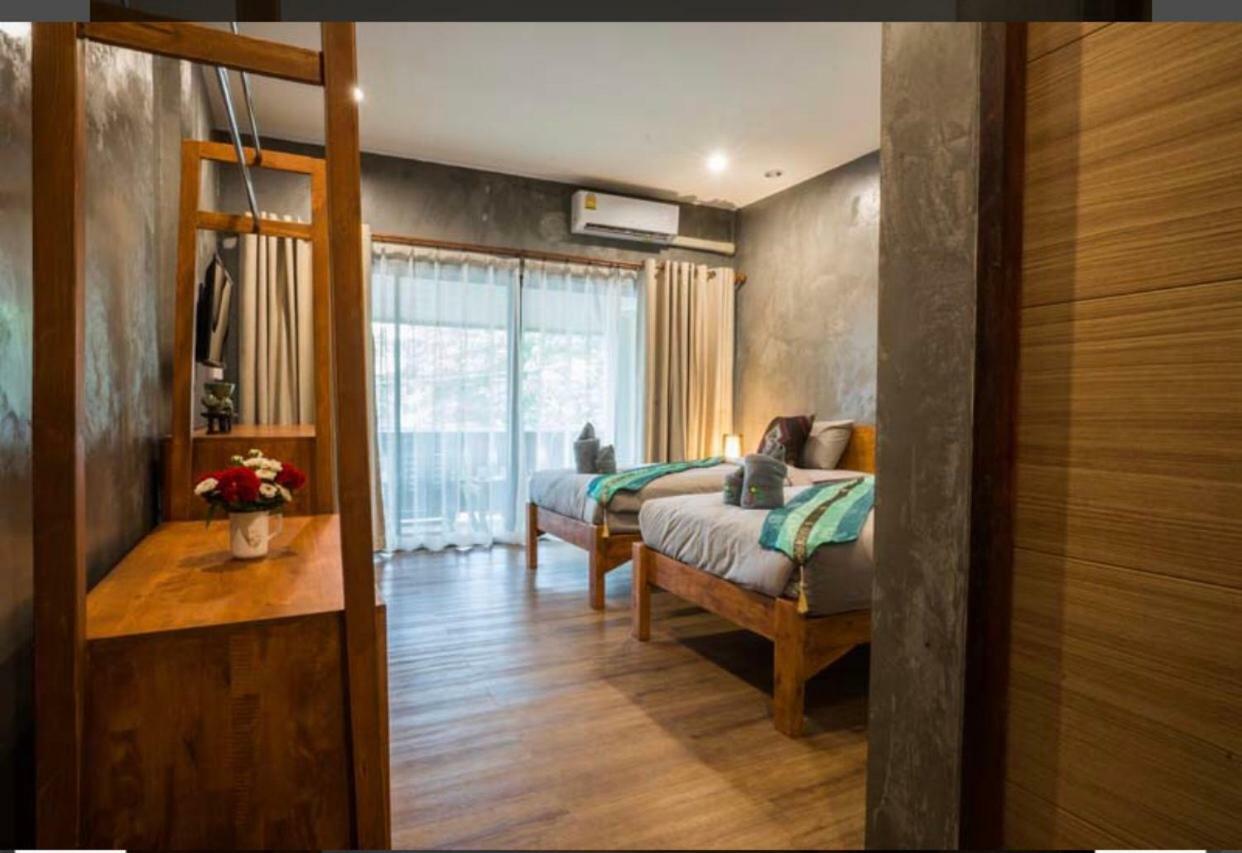 Sriananpura Hotel Csiangmaj Kültér fotó