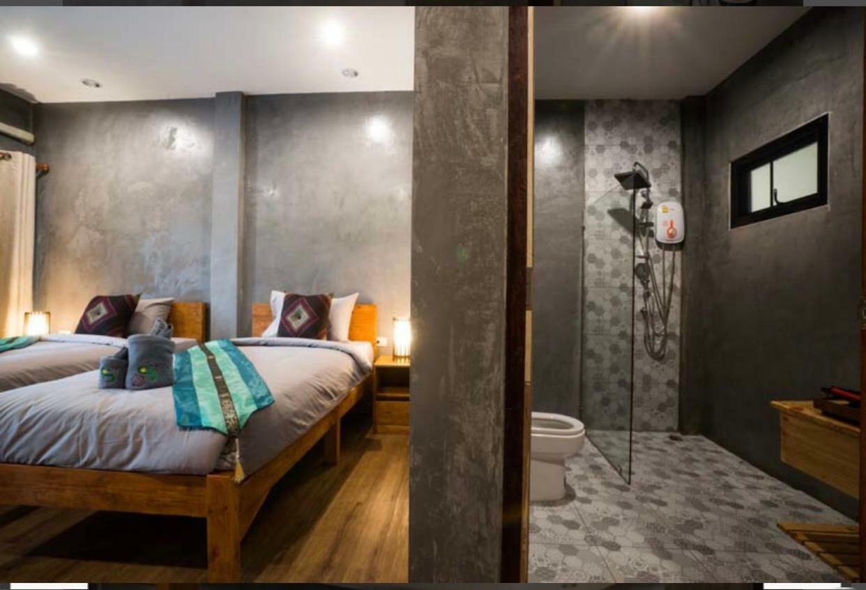 Sriananpura Hotel Csiangmaj Kültér fotó