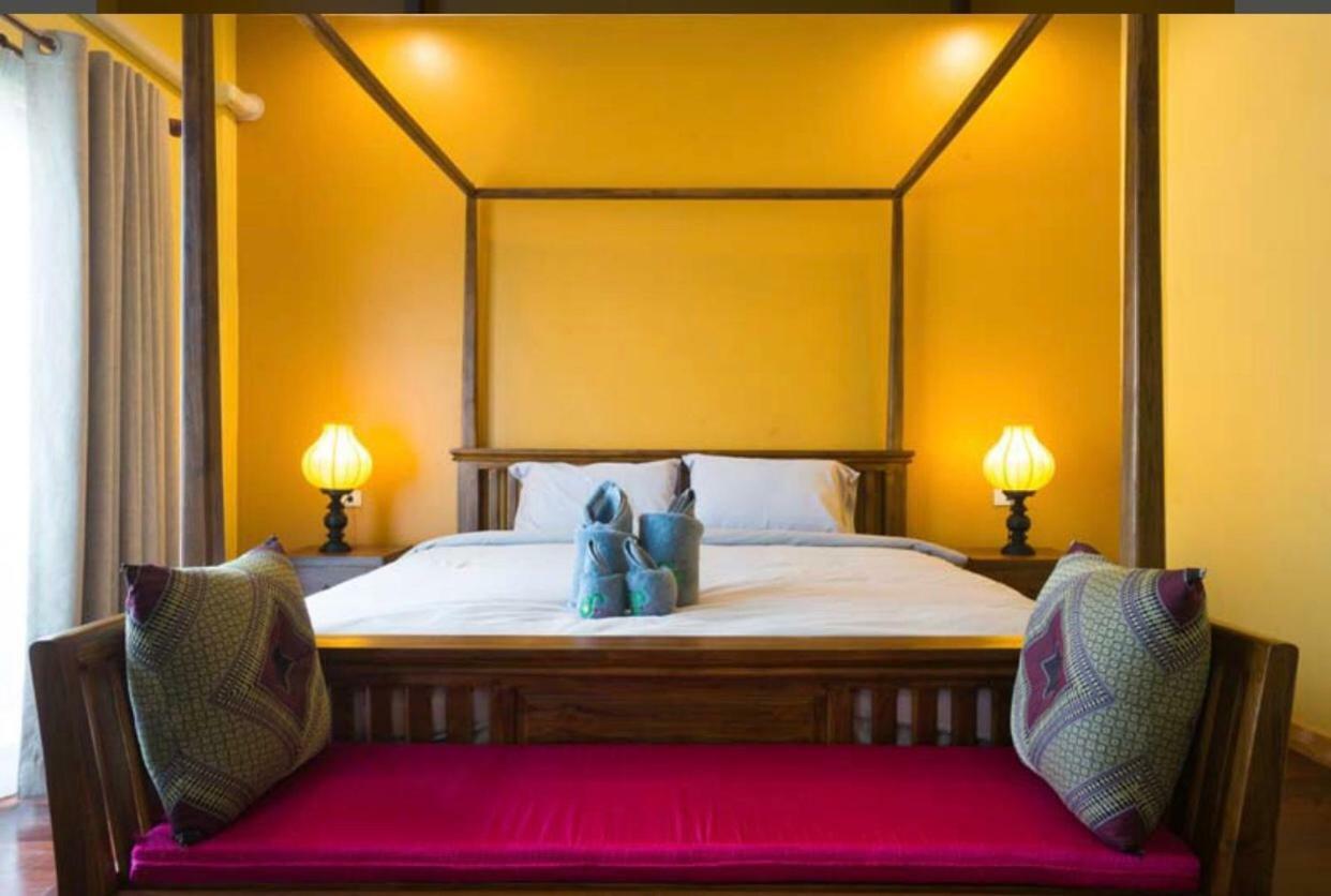 Sriananpura Hotel Csiangmaj Kültér fotó